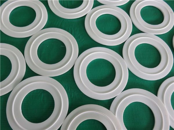 Will the specifications of PTFE gaskets affect performance?